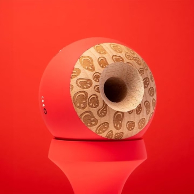 KROM Kendama KOLOR, lemn de fag, originala, Rosu