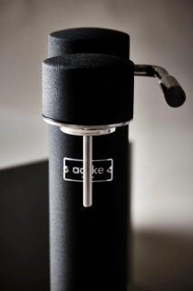 Aparat pentru apa carbogazoasa Aarke Carbonator 3, otel inoxidabil, negru mat, 1L