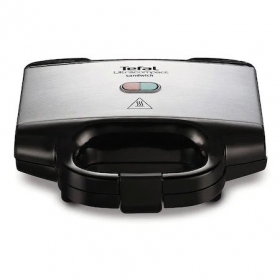 Aparat pentru facut sandwich-uri Tefal Ultracompact SM1552